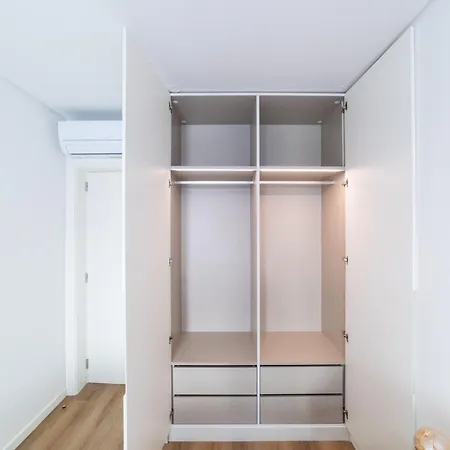 Lusiadas 53 2ºd - Beautiful Two-bedroom Appartement