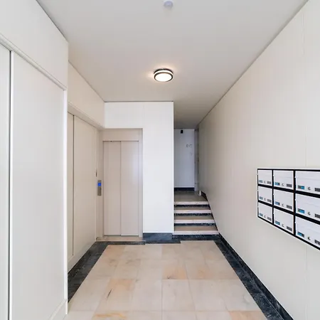 아파트 Lusiadas 53 2ºd - Beautiful Two-bedroom *