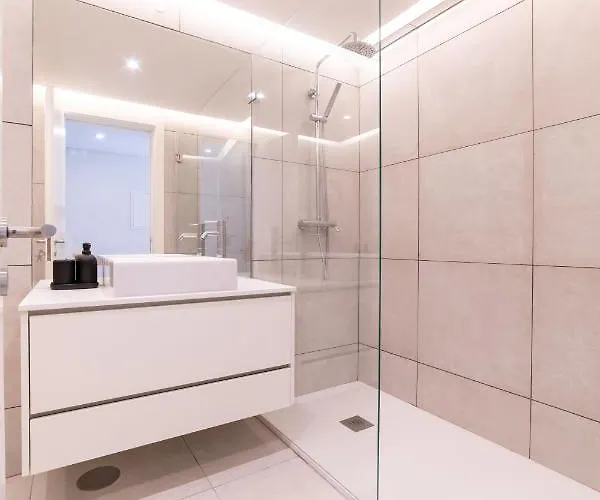 Apartamento Lusíadas 53 2ºd - Beautiful Two-bedroom Lisboa