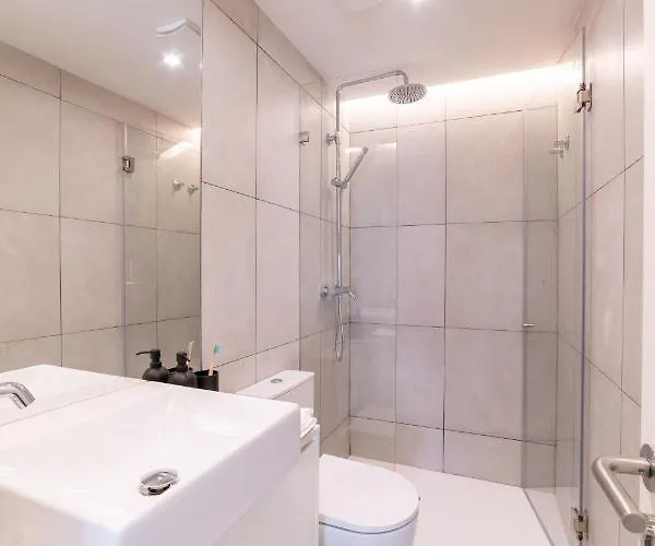 Apartment Lusiadas 53 2ºd - Beautiful Two-bedroom *