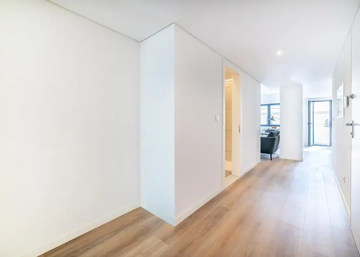 Lusiadas 53 2ºd - Beautiful Two-bedroom Apartment *
