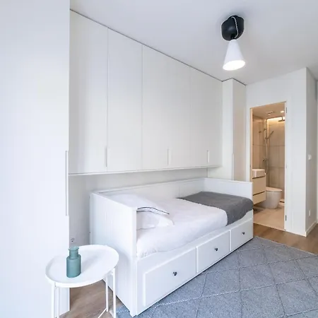 Lusiadas 53 2ºd - Beautiful Two-bedroom 公寓 *